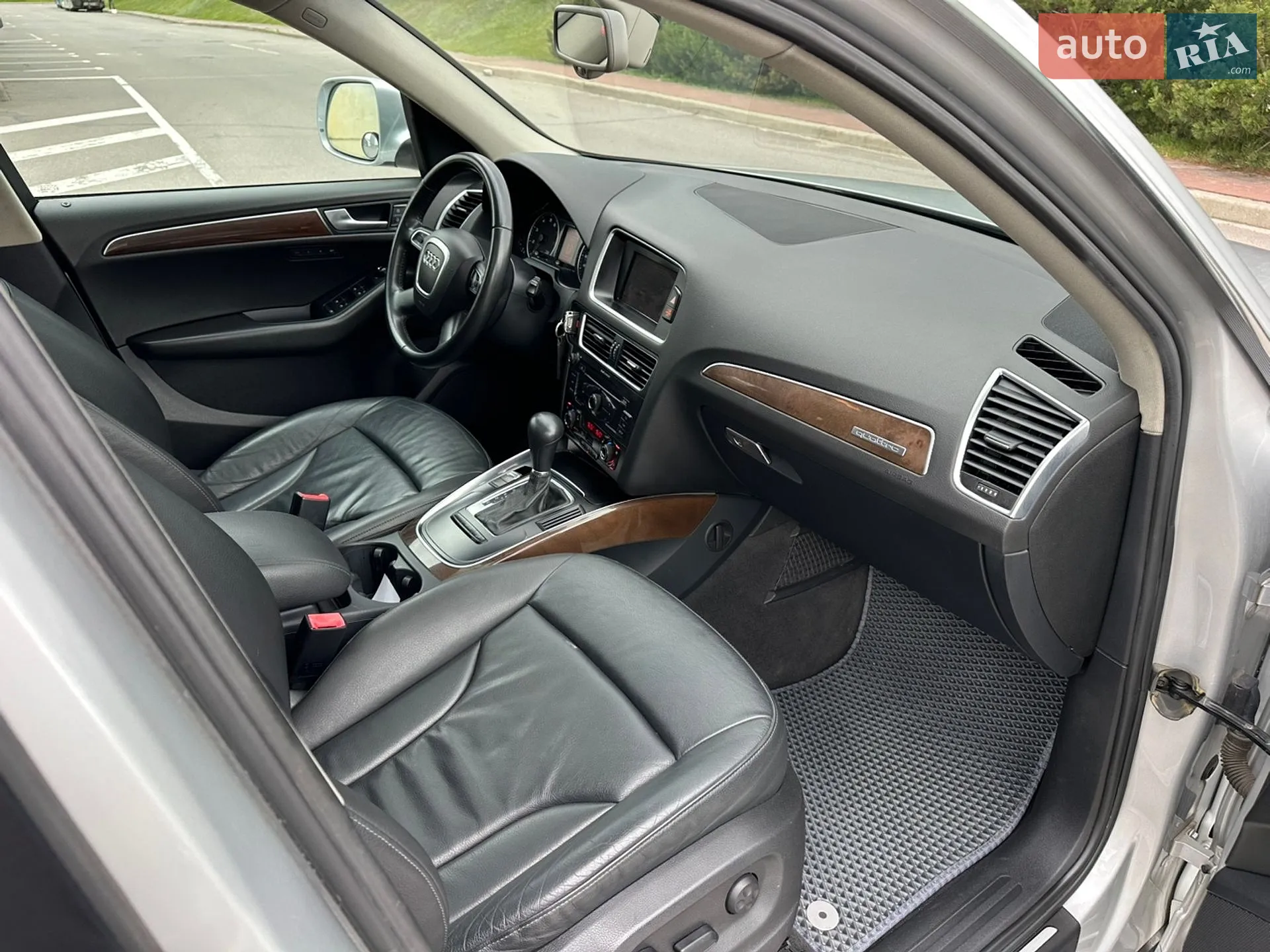 Audi Q5 2010 VIN WA1LKAFP5AA088406 фото оголошення 26 з 42