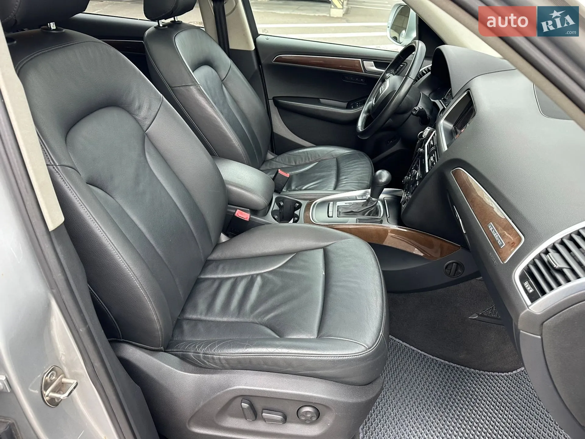 Audi Q5 2010 VIN WA1LKAFP5AA088406 фото оголошення 27 з 42