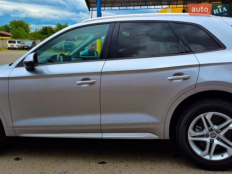 Audi Q5 2018 VIN WA1ANAFY0J2207500 фото оголошення 11 з 82