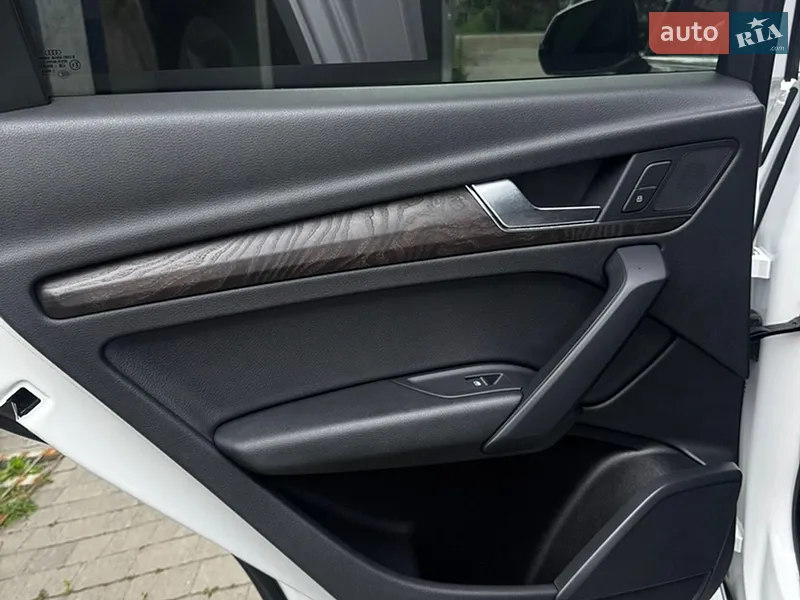 Audi Q5 2018 VIN WA1BNAFYXJ2210036 фото оголошення 24 з 93