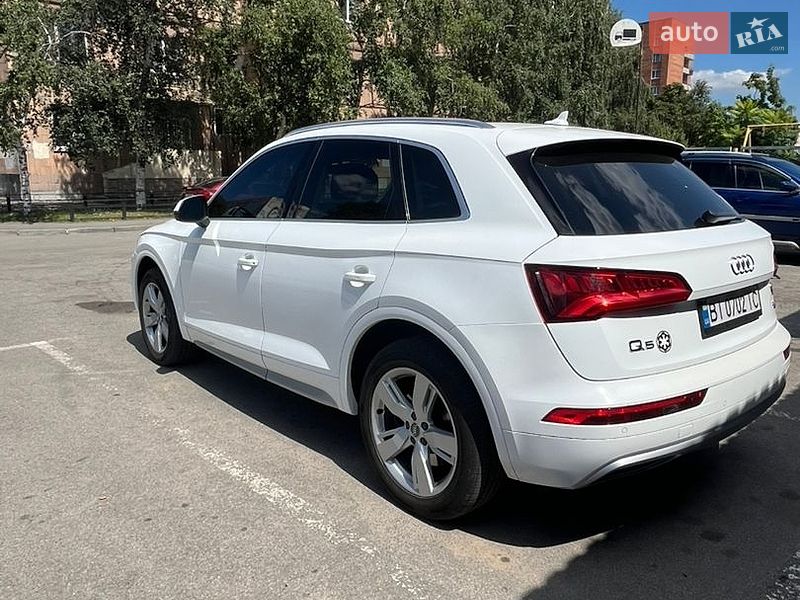 Внедорожник / Кроссовер Audi Q5 2017 в Полтаве