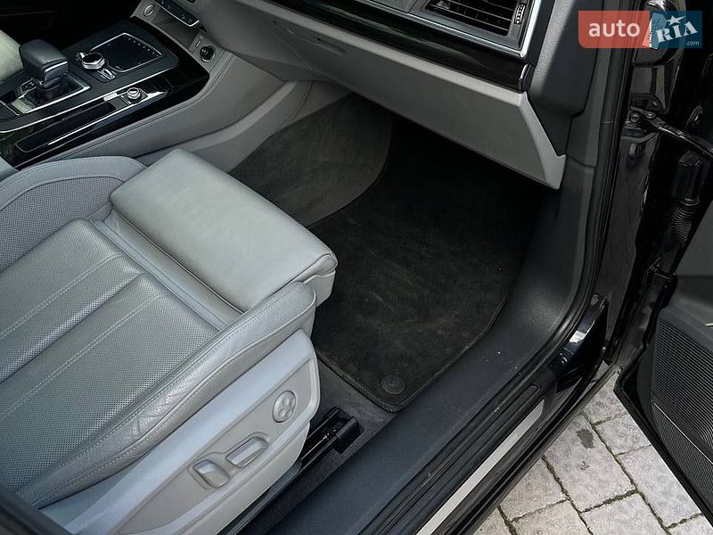 Позашляховик / Кросовер Audi Q5 2019 в Львові