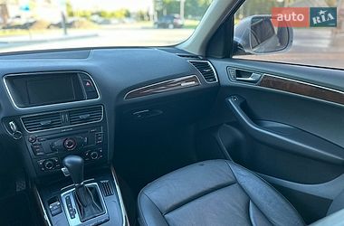 Позашляховик / Кросовер Audi Q5 2010 в Володимирі