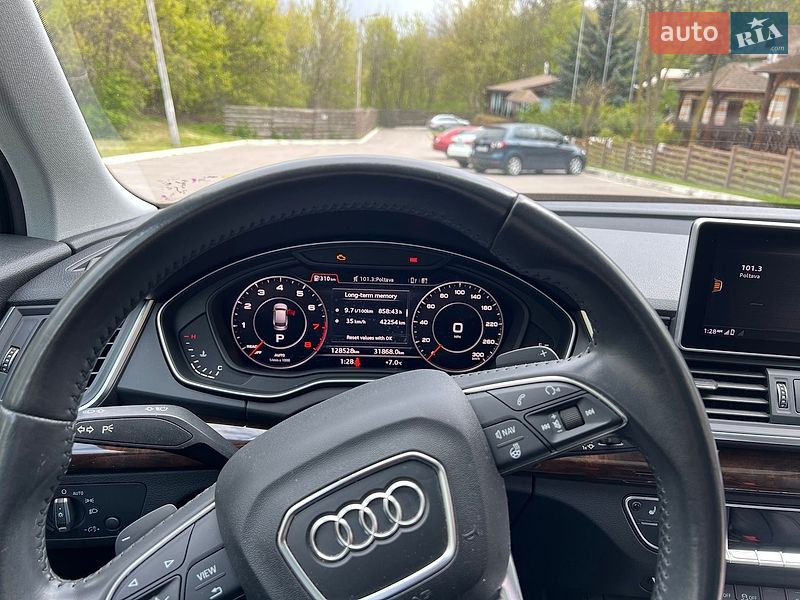 Внедорожник / Кроссовер Audi Q5 2018 в Киеве