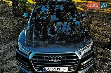 Позашляховик / Кросовер Audi Q5 2017 в Києві