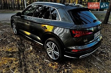 Позашляховик / Кросовер Audi Q5 2017 в Києві