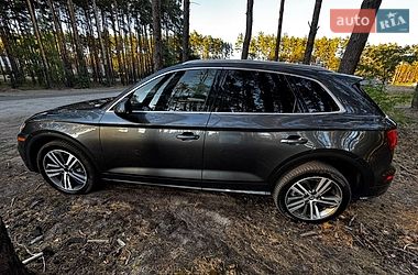 Позашляховик / Кросовер Audi Q5 2017 в Києві