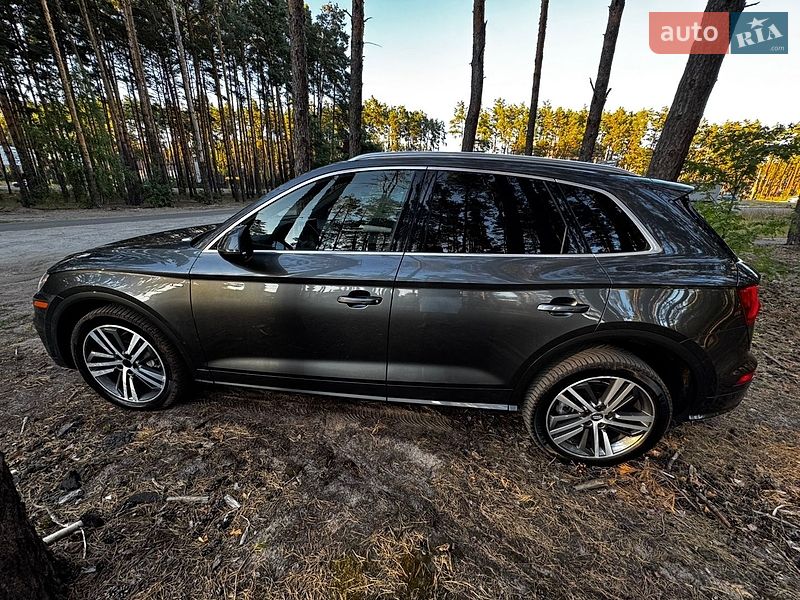 Позашляховик / Кросовер Audi Q5 2017 в Києві