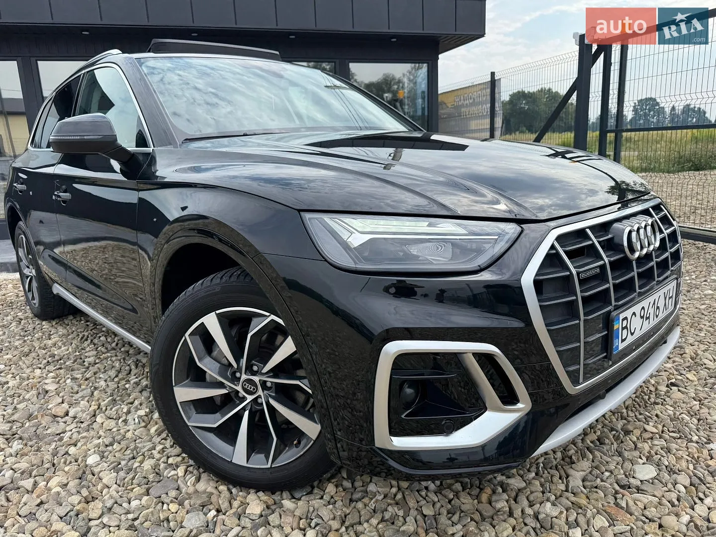 Audi Q5 2021 VIN WA1AAAFY7M2118488 фото оголошення 5 з 111