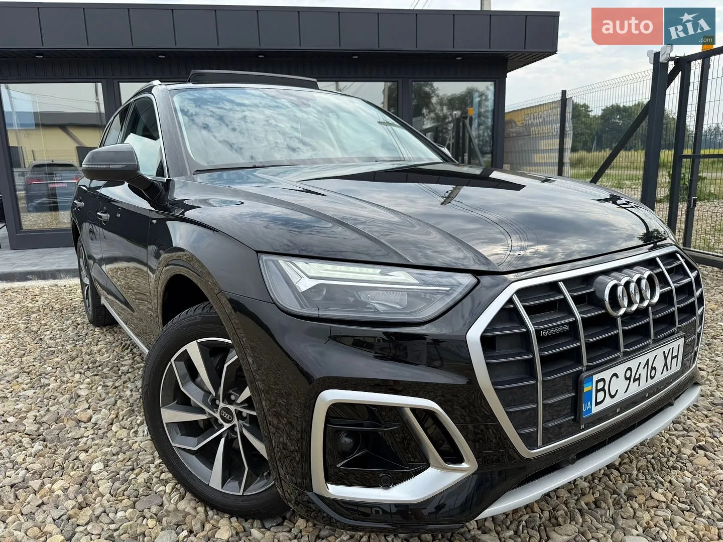 Audi Q5 2021 VIN WA1AAAFY7M2118488 фото оголошення 7 з 111