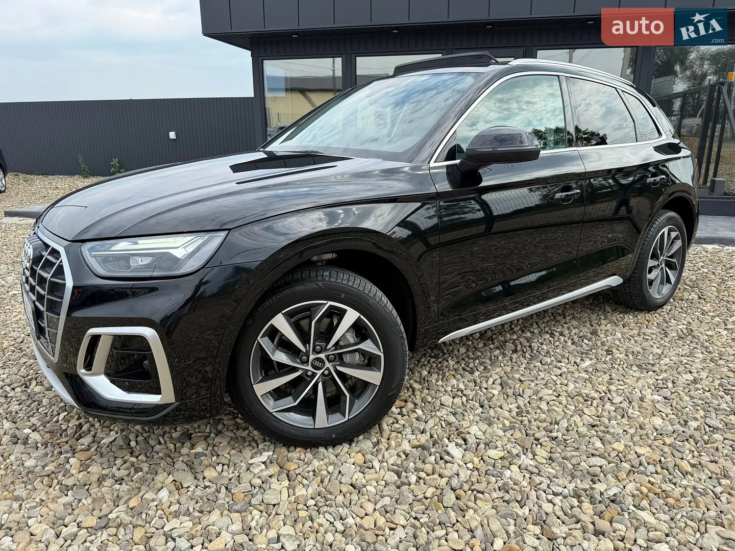 Audi Q5 2021 VIN WA1AAAFY7M2118488 фото оголошення 25 з 111