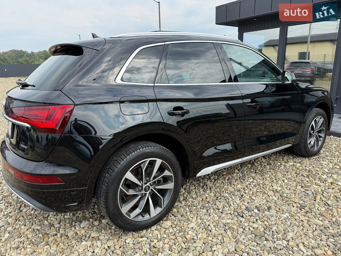 Audi Q5 2021 VIN WA1AAAFY7M2118488 фото оголошення 43 з 111
