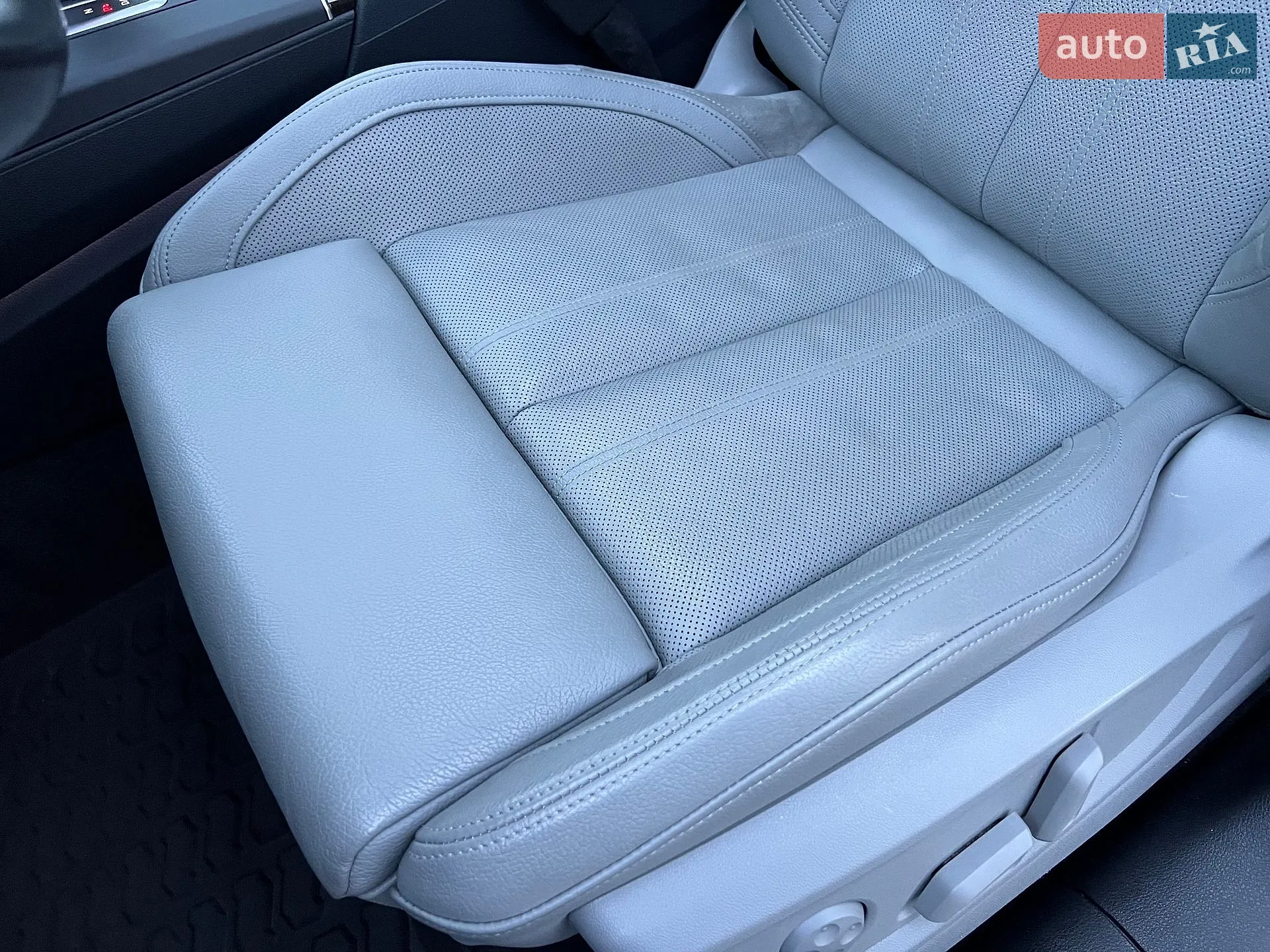 Audi Q5 2018 VIN WA1BNAFY2J2202710 фото оголошення 71 з 140