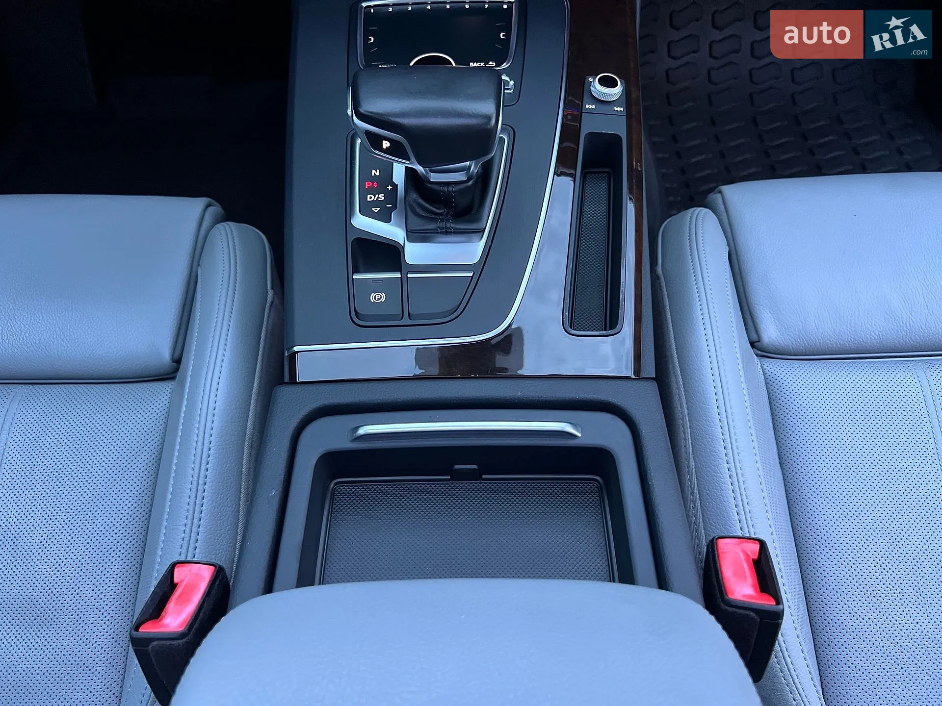 Audi Q5 2018 VIN WA1BNAFY2J2202710 фото оголошення 124 з 140
