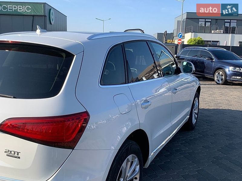 Позашляховик / Кросовер Audi Q5 2015 в Іршаві