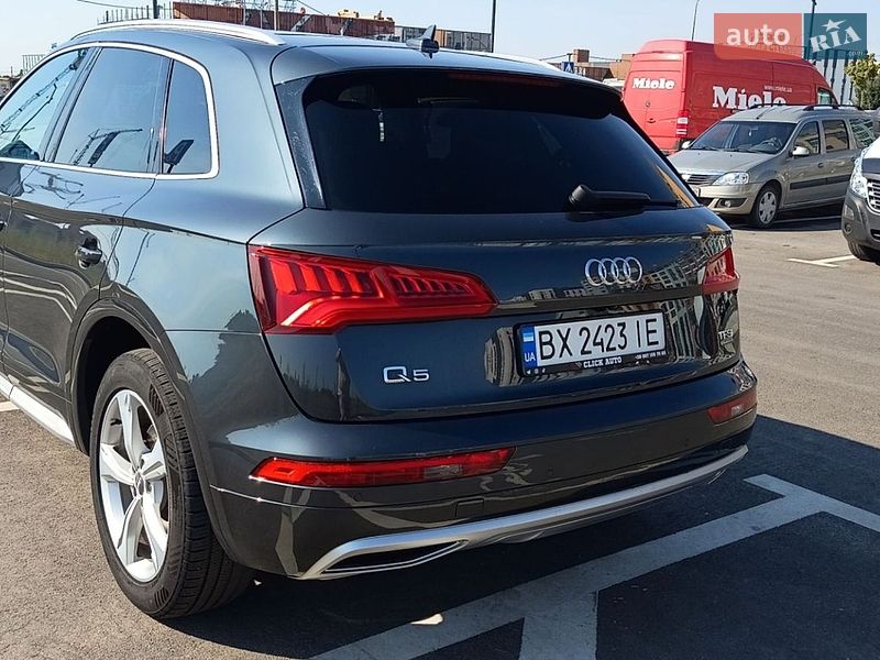 Внедорожник / Кроссовер Audi Q5 2017 в Ровно