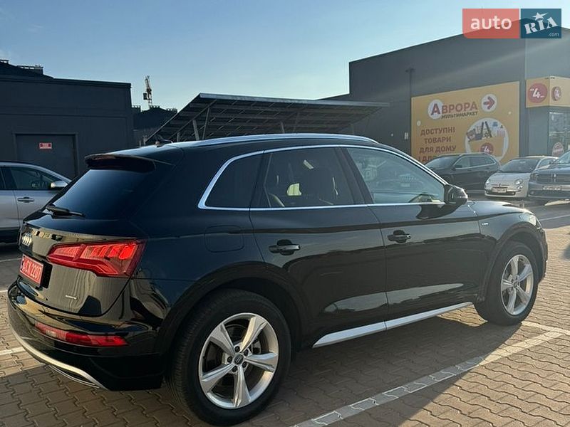 Внедорожник / Кроссовер Audi Q5 2019 в Киеве