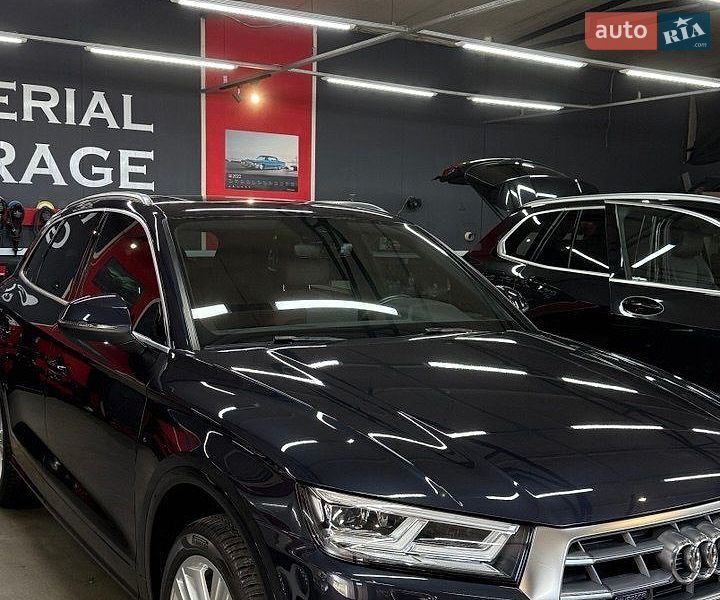 Позашляховик / Кросовер Audi Q5 2017 в Львові