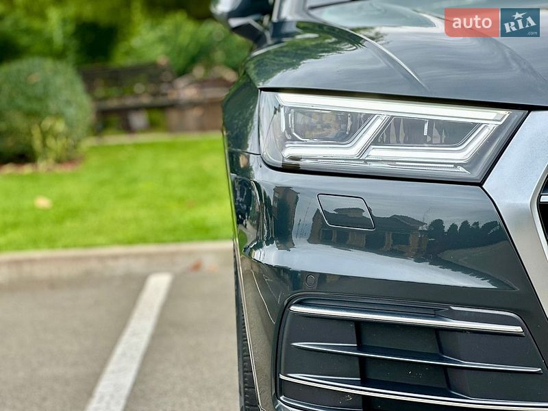 Позашляховик / Кросовер Audi Q5 2018 в Києві