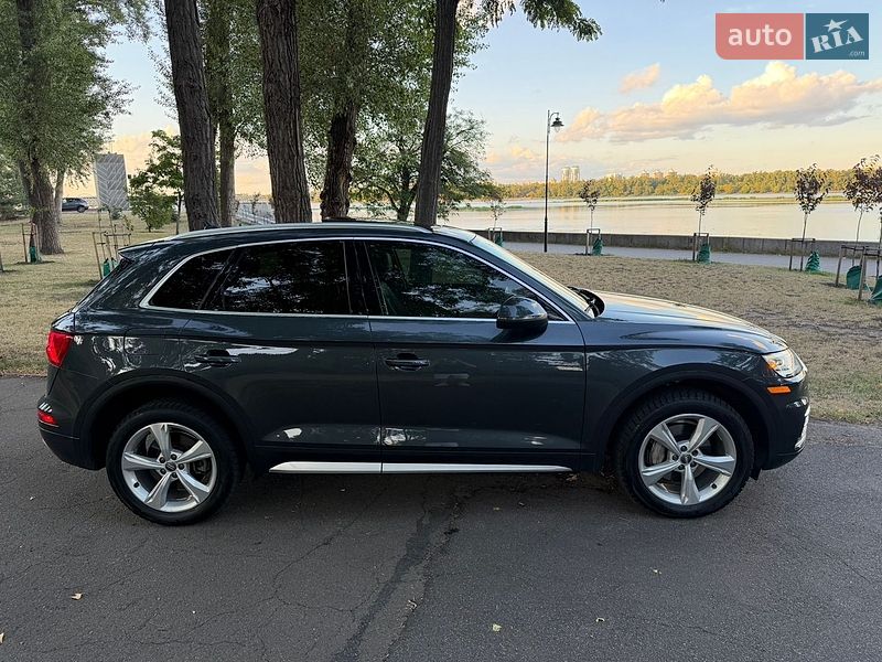 Внедорожник / Кроссовер Audi Q5 2018 в Киеве
