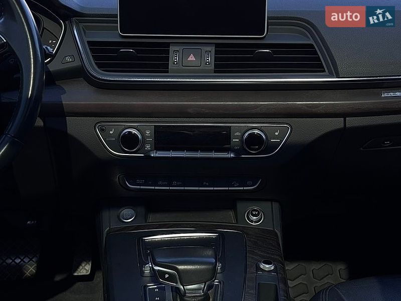 Внедорожник / Кроссовер Audi Q5 2017 в Кременчуге