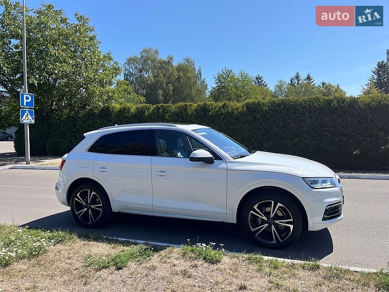 Внедорожник / Кроссовер Audi Q5 2018 в Луцке