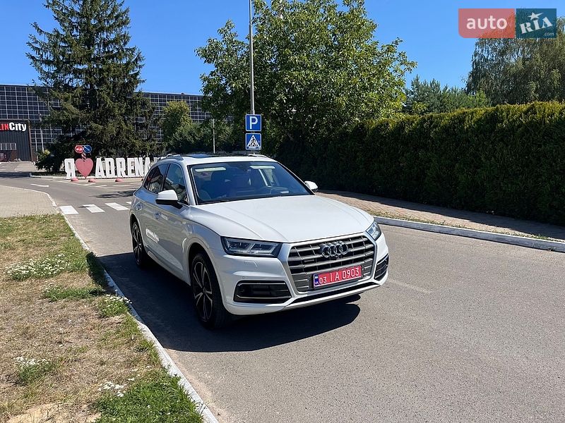 Внедорожник / Кроссовер Audi Q5 2018 в Луцке