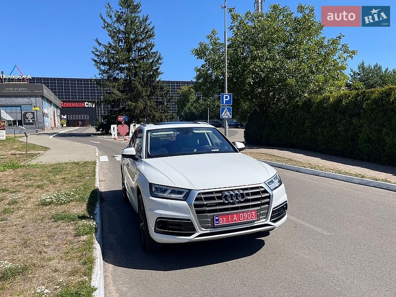 Внедорожник / Кроссовер Audi Q5 2018 в Луцке