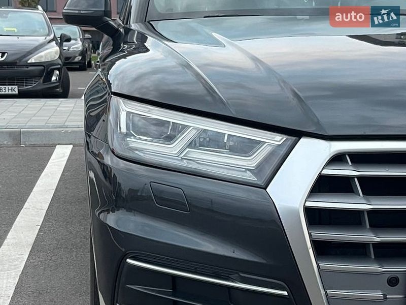 Внедорожник / Кроссовер Audi Q5 2017 в Ровно
