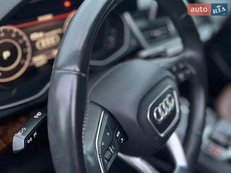 Внедорожник / Кроссовер Audi Q5 2017 в Ровно