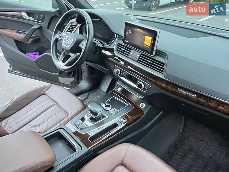Внедорожник / Кроссовер Audi Q5 2017 в Ровно