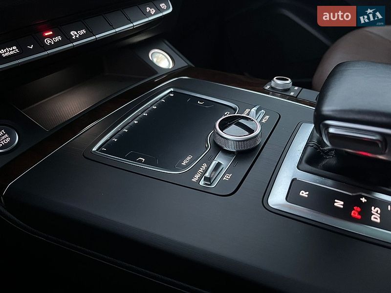 Внедорожник / Кроссовер Audi Q5 2017 в Ровно