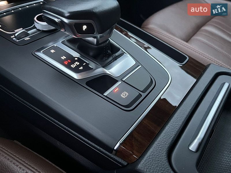 Внедорожник / Кроссовер Audi Q5 2017 в Ровно