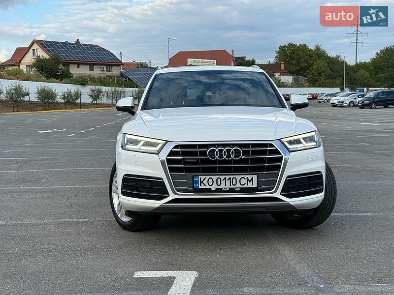 Внедорожник / Кроссовер Audi Q5 2018 в Ужгороде