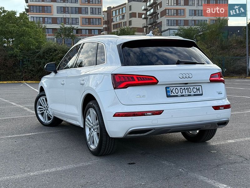 Внедорожник / Кроссовер Audi Q5 2018 в Ужгороде