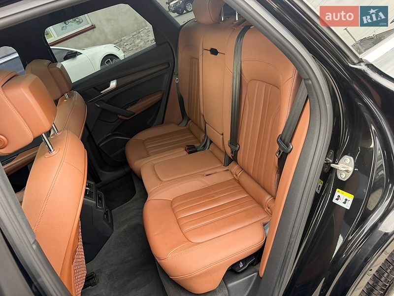 Позашляховик / Кросовер Audi Q5 2020 в Луцьку