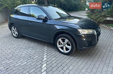 Позашляховик / Кросовер Audi Q5 2017 в Дніпрі