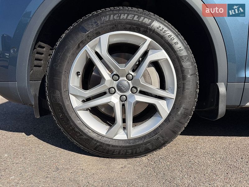 Позашляховик / Кросовер Audi Q5 2017 в Львові