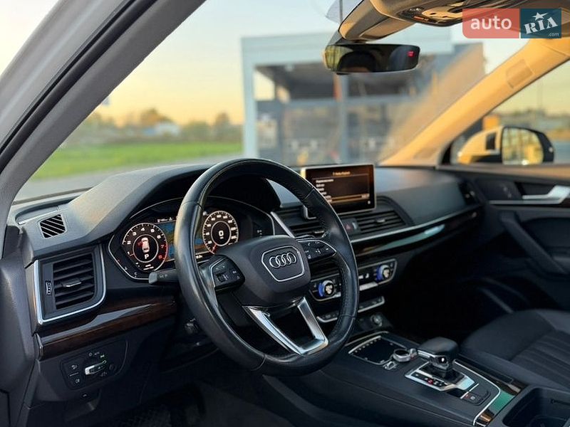 Внедорожник / Кроссовер Audi Q5 2018 в Львове