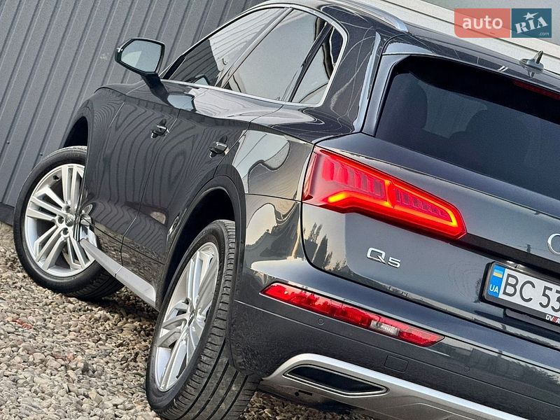 Позашляховик / Кросовер Audi Q5 2017 в Стрию
