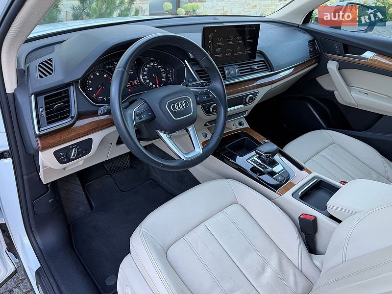 Внедорожник / Кроссовер Audi Q5 2021 в Львове