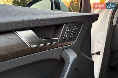 Позашляховик / Кросовер Audi Q5 2019 в Рівному