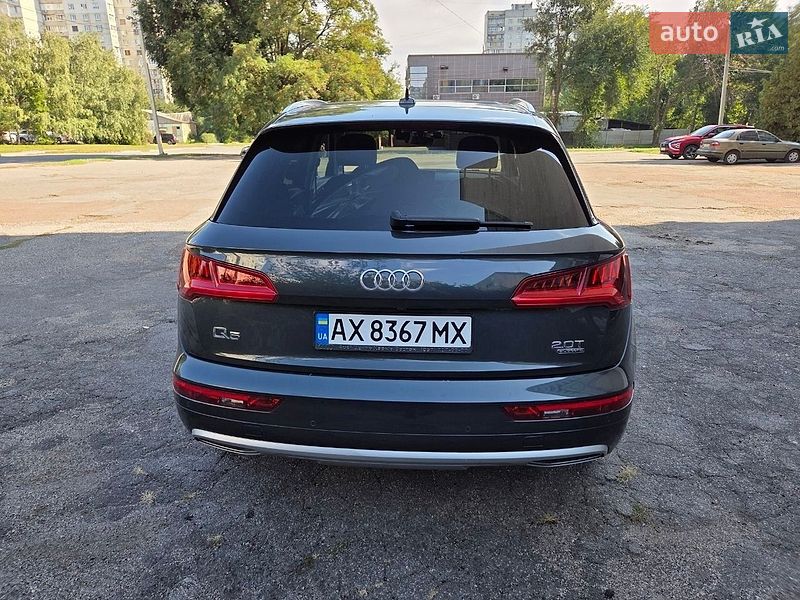 Внедорожник / Кроссовер Audi Q5 2017 в Харькове