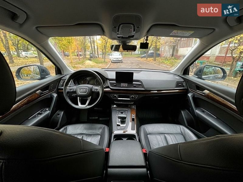 Внедорожник / Кроссовер Audi Q5 2017 в Чернигове