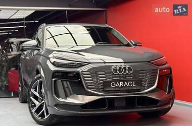 Позашляховик / Кросовер Audi Q6 e-tron 2024 в Києві