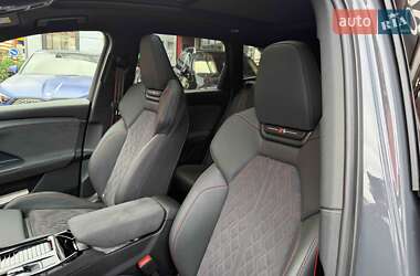 Позашляховик / Кросовер Audi Q6 e-tron 2024 в 
