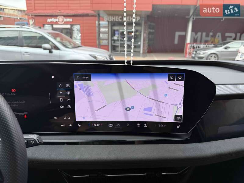 Внедорожник / Кроссовер Audi Q6 e-tron 2024 в Львове