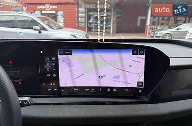 Позашляховик / Кросовер Audi Q6 e-tron 2024 в 