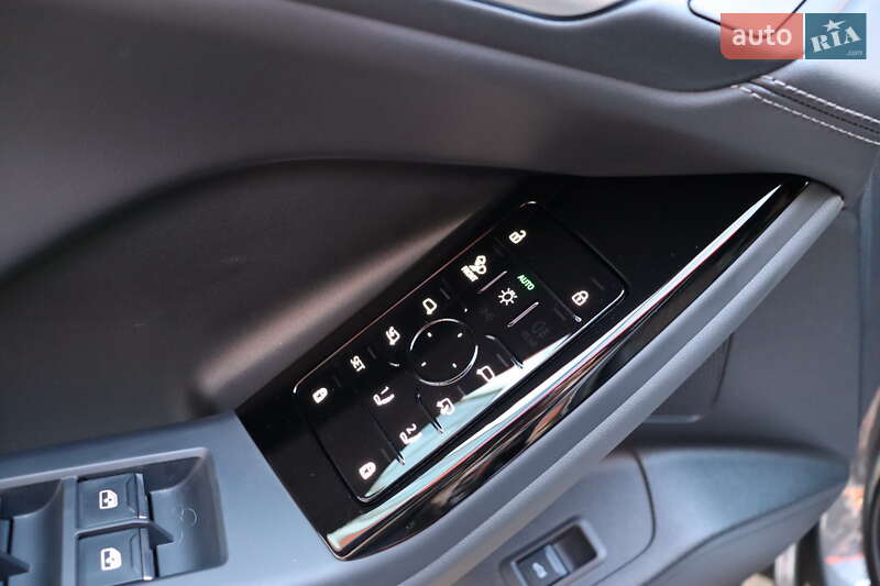 Позашляховик / Кросовер Audi Q6 e-tron 2024 в Львові