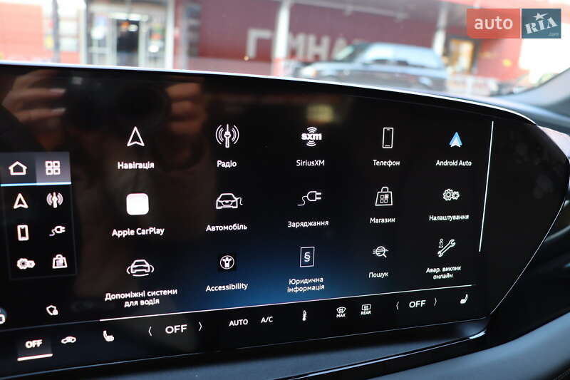 Позашляховик / Кросовер Audi Q6 e-tron 2024 в Львові